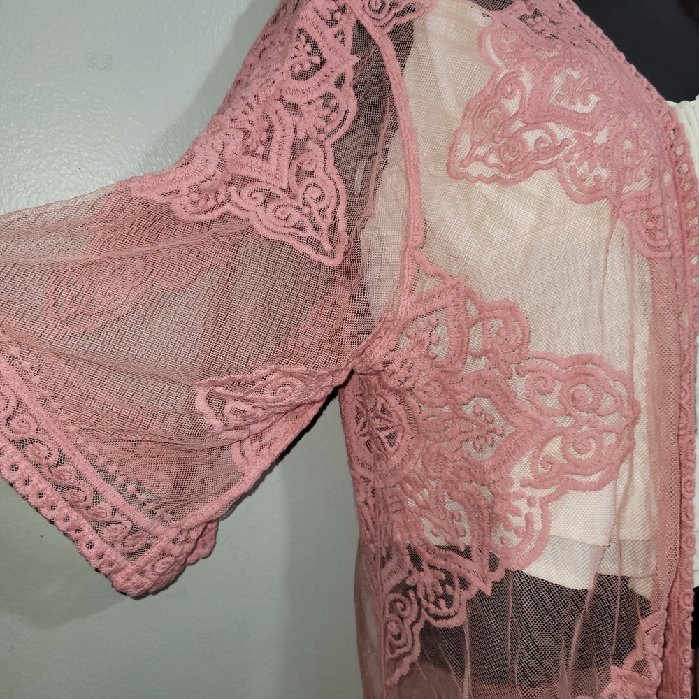 🍒 Pink Lace Kimono Robe - Picture 2 of 3